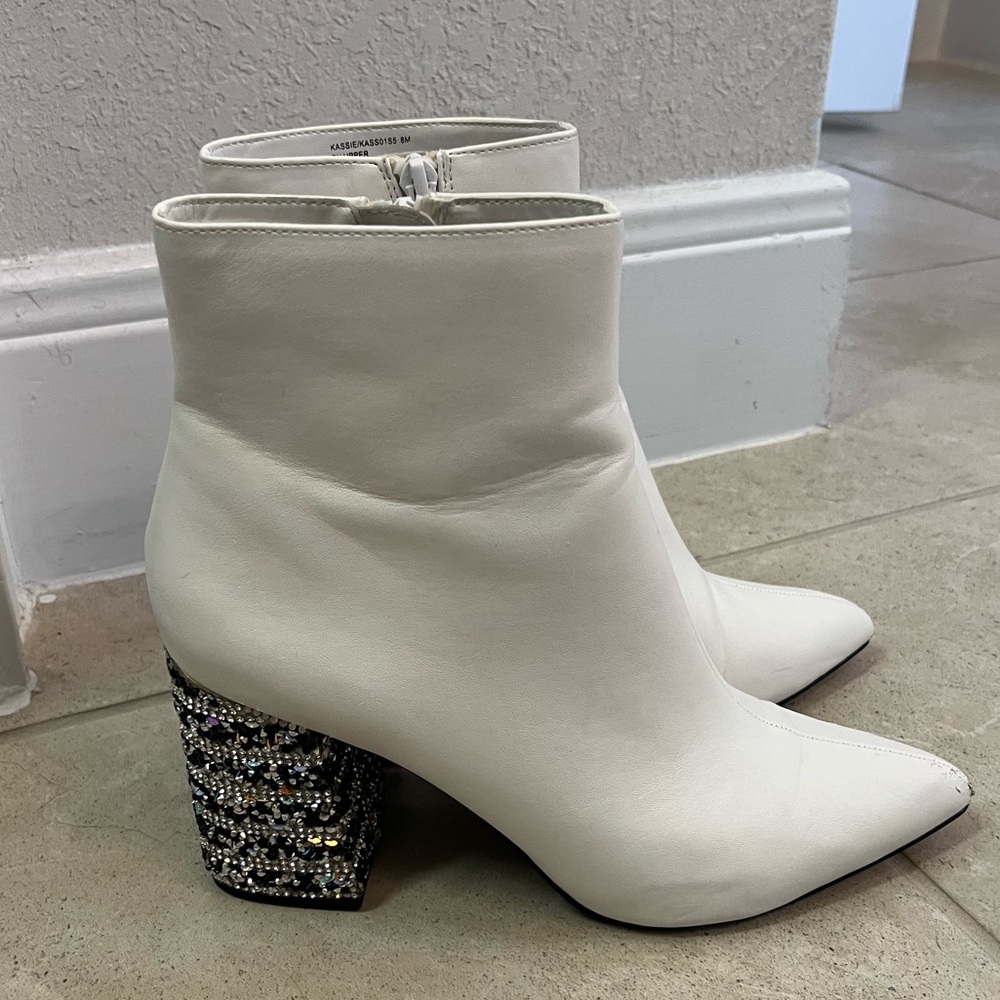 Betsey Johnson Kassie White Sparkled heel booties